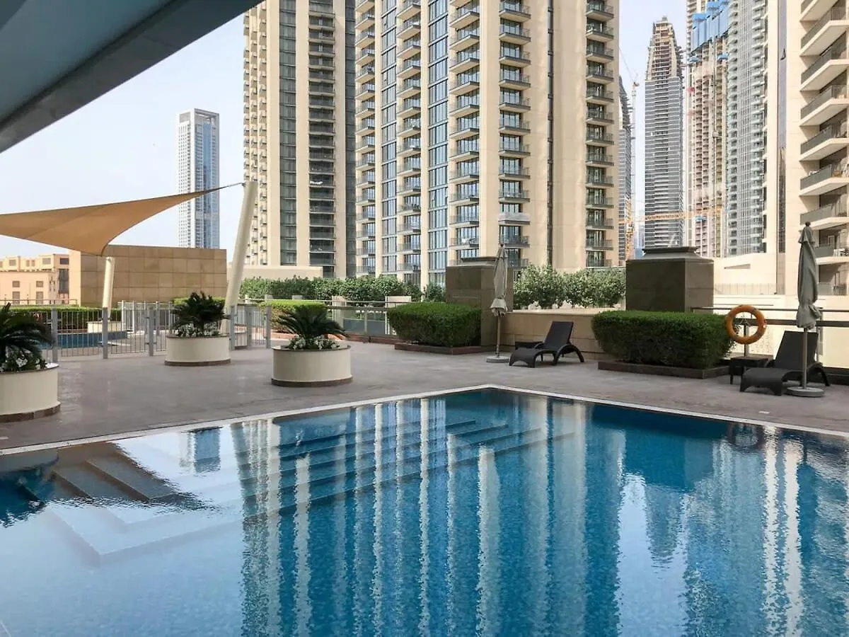Frank Porter - 8 Boulevard Walk Dubai