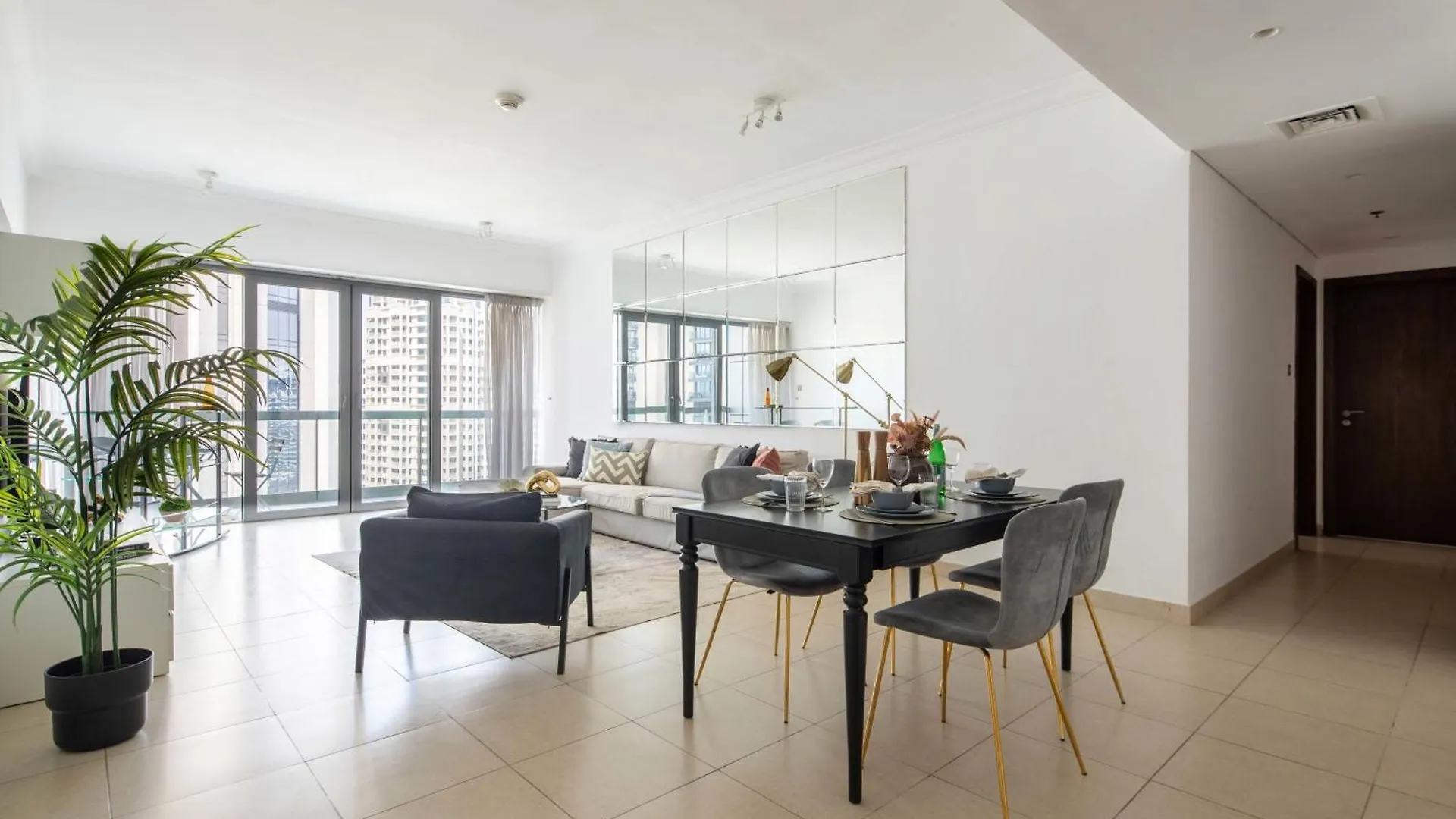 Apartment Frank Porter - 8 Boulevard Walk Dubai