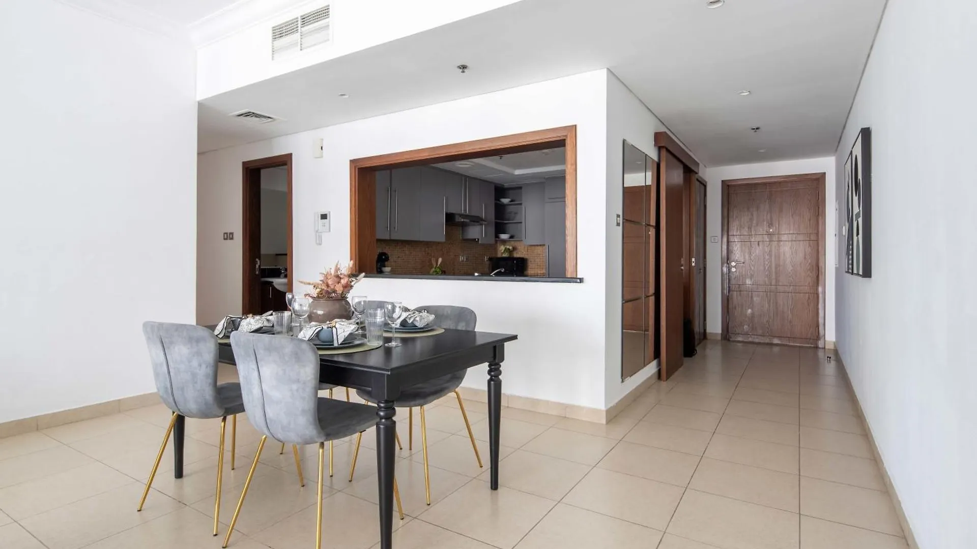 Apartment Frank Porter - 8 Boulevard Walk Dubai United Arab Emirates